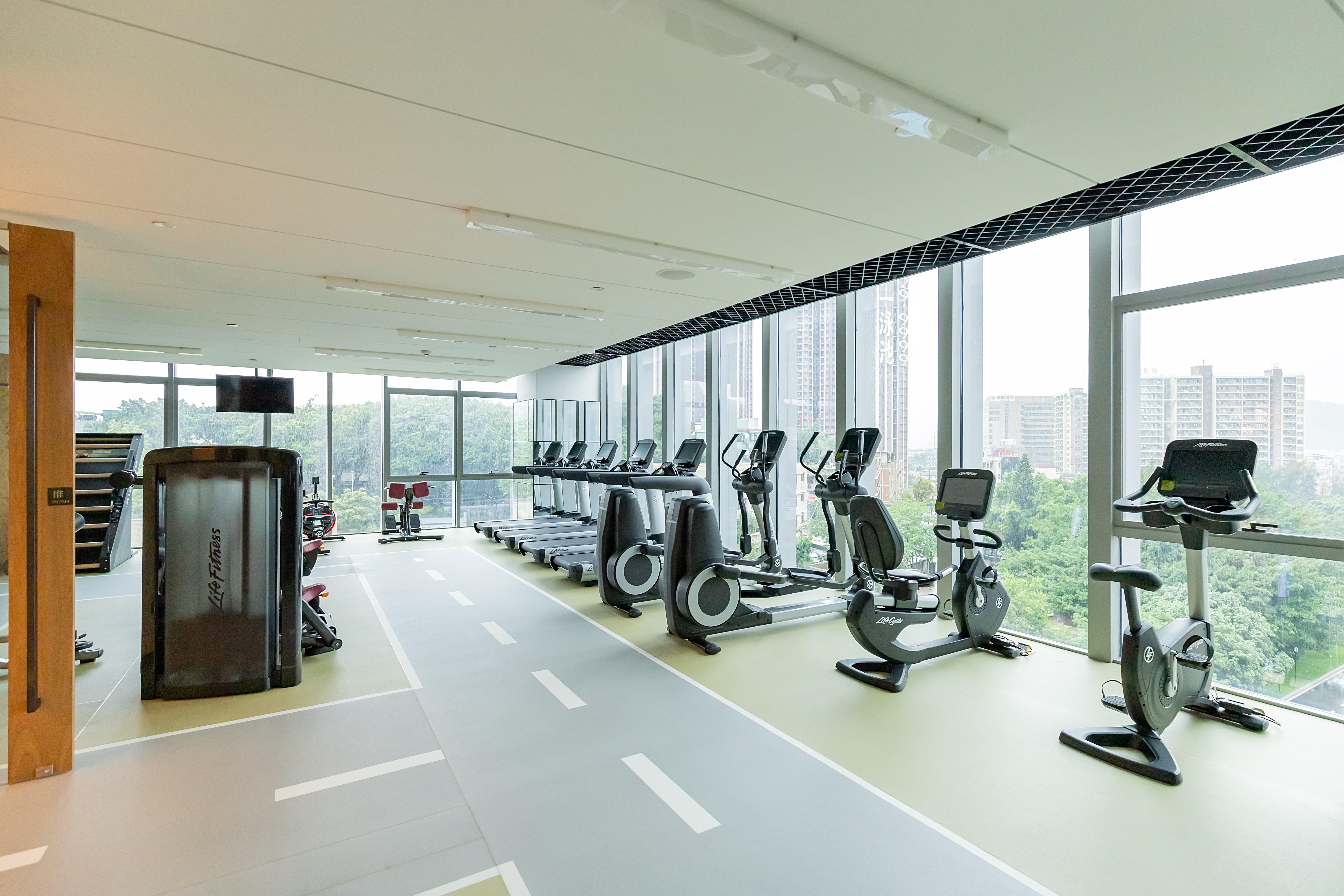 Holiday Inn Guangzhou South Lake Hotel - Ideal For Business & Leisure Екстериор снимка