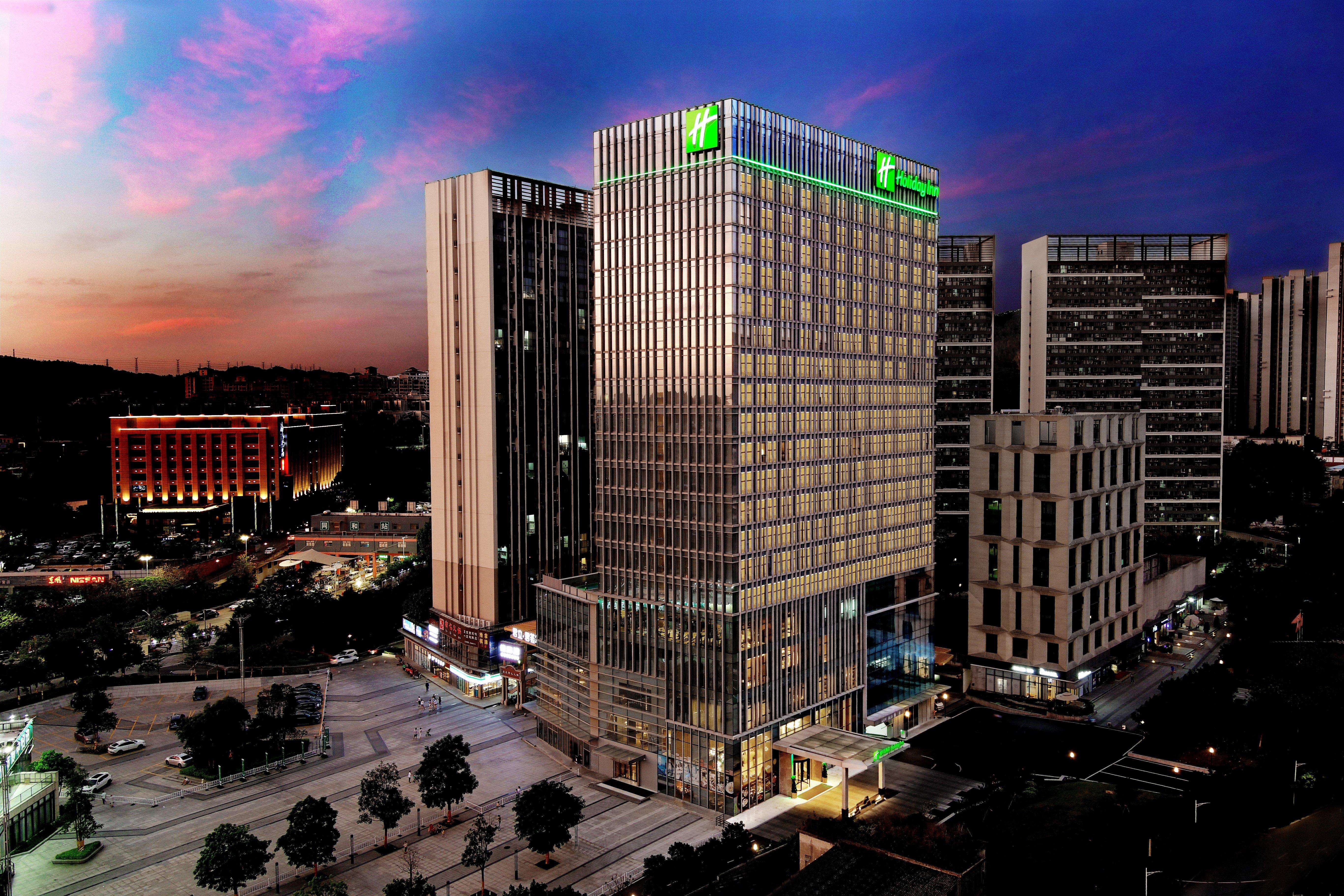 Holiday Inn Guangzhou South Lake Hotel - Ideal For Business & Leisure Екстериор снимка